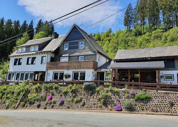 Konukevi Landgasthof Nesselbach 3*